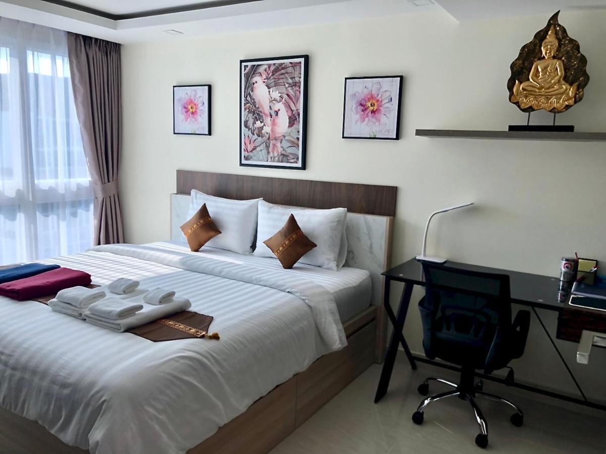 Luxury Business Suits In Grand Avenue By Pattaya City Estates Exterior foto