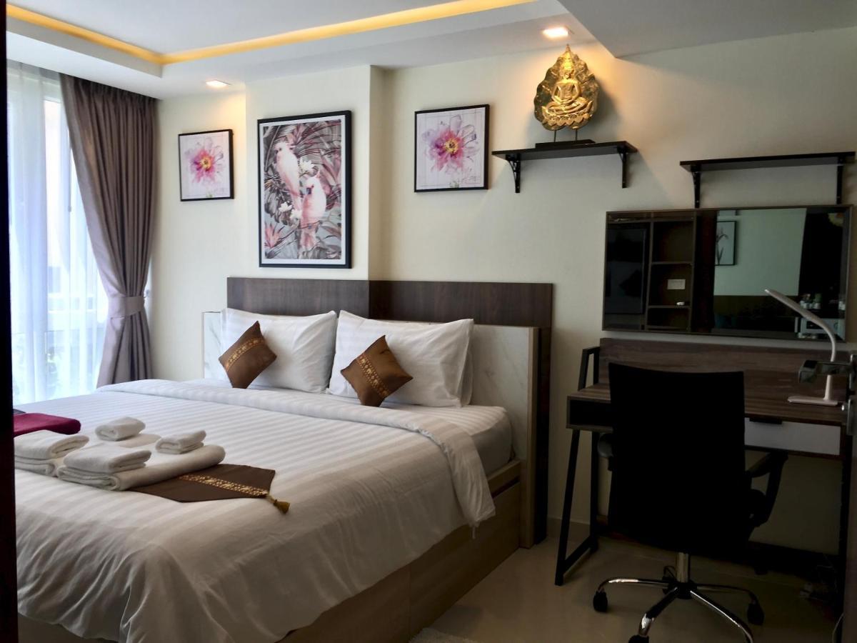 Luxury Business Suits In Grand Avenue By Pattaya City Estates Exterior foto