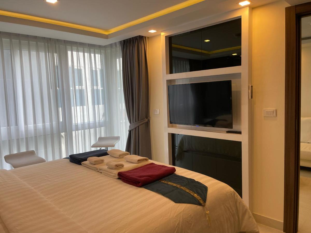 Luxury Business Suits In Grand Avenue By Pattaya City Estates Exterior foto
