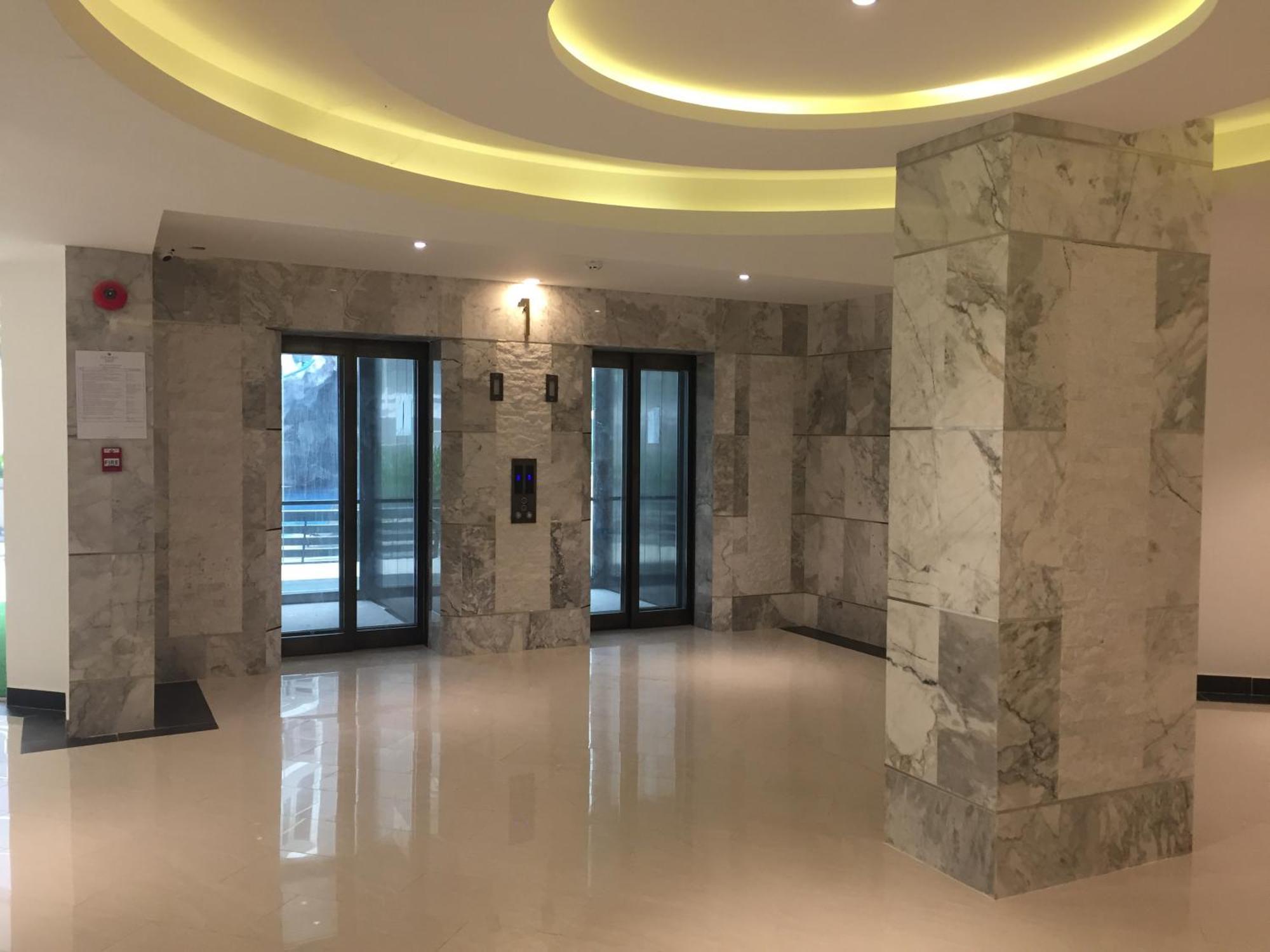 Luxury Business Suits In Grand Avenue By Pattaya City Estates Exterior foto