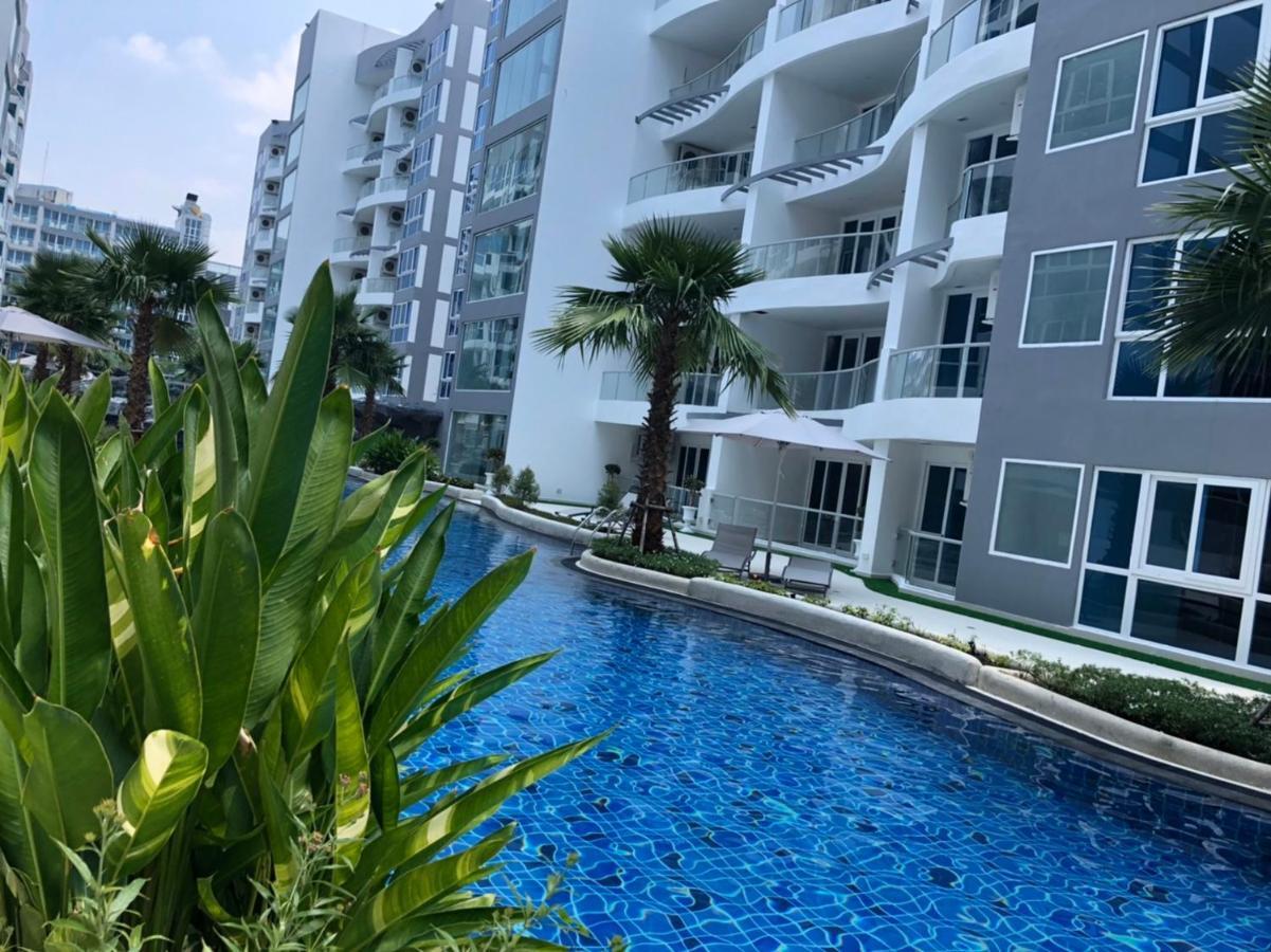 Luxury Business Suits In Grand Avenue By Pattaya City Estates Exterior foto